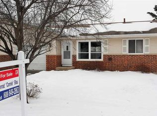 208 Strangeway Ave, Lodi, WI 53555