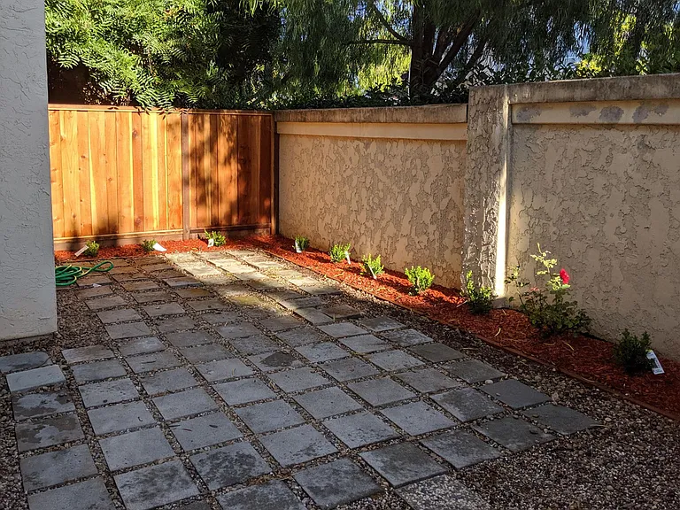 1247 Henderson Ave — Photo 20