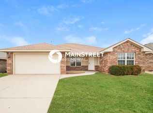 4601 Wagner Lake Dr, Yukon, OK 73099