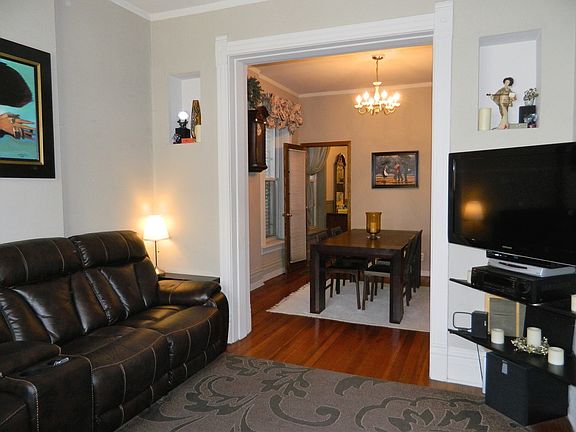 3rd image of 1825 N Marshfield Ave