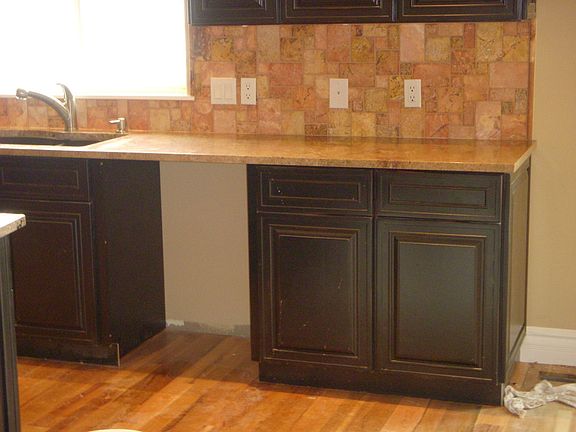 Tile back splash above dishwasher