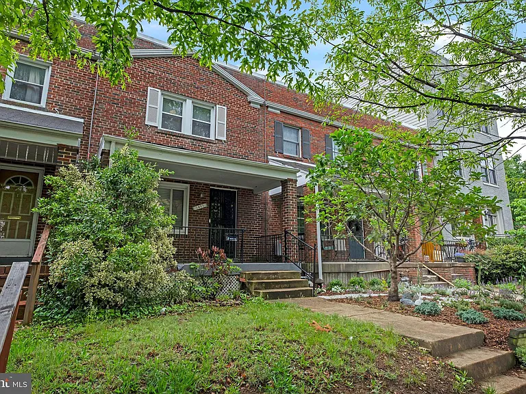 1407 K St SE — Photo 28