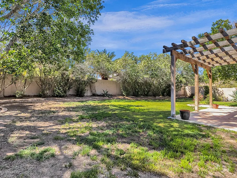 647 W Fremont Dr — Photo 40