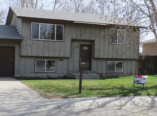 821 Yvonne Dr, Riverton, WY 82501