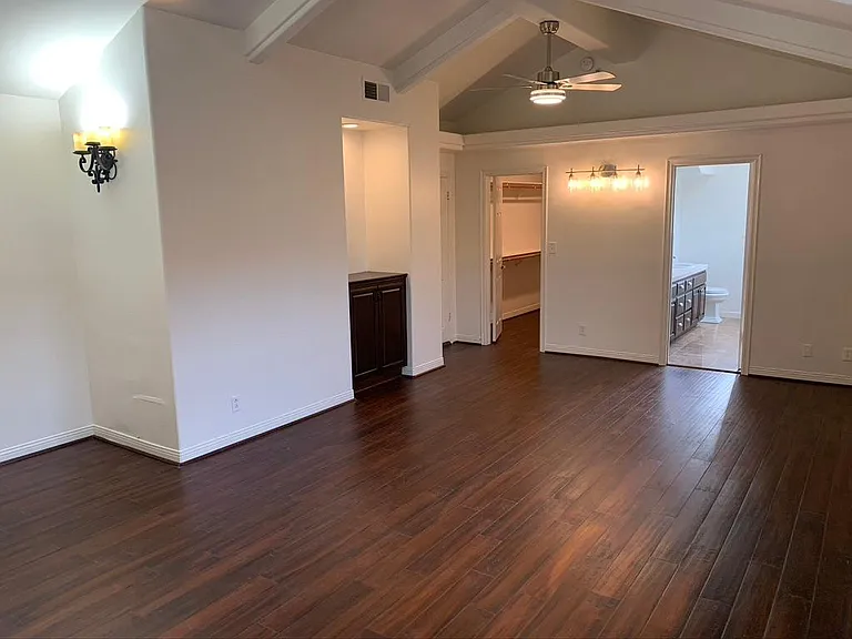 2102 Bataan Rd — Photo 21