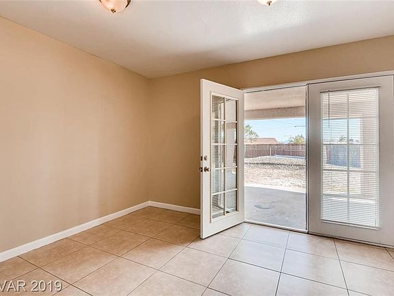 4th image of 4343 E Carey Ave