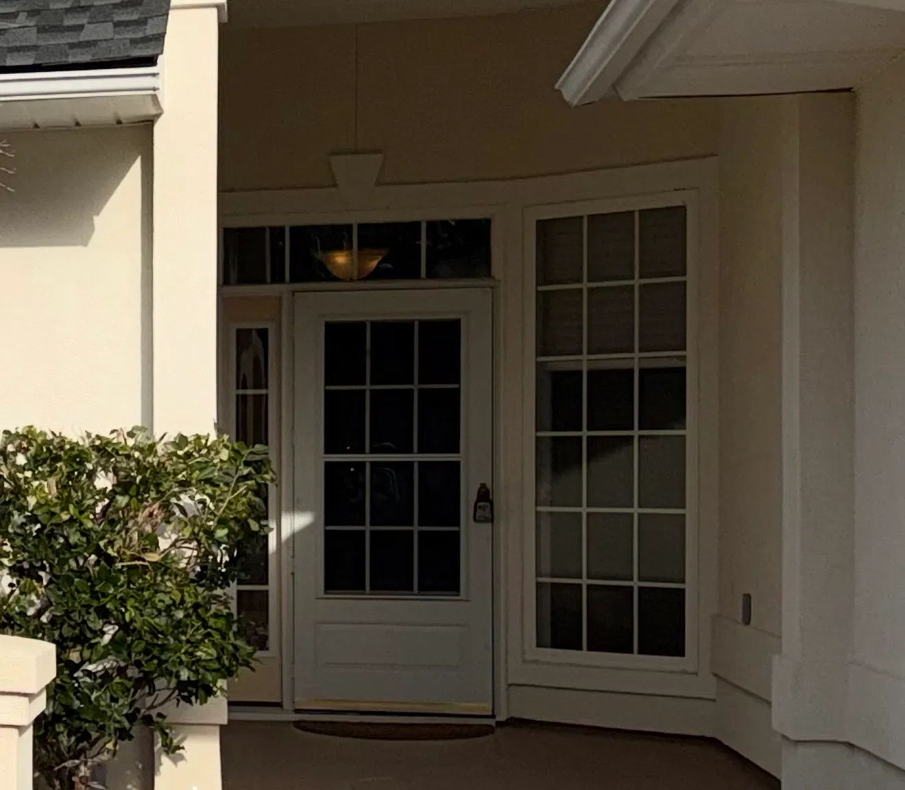 7939 Leeward Ln — Photo 2