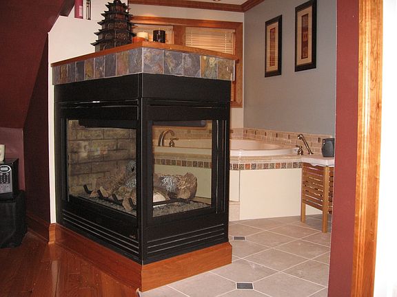 Master Suite Tub Area