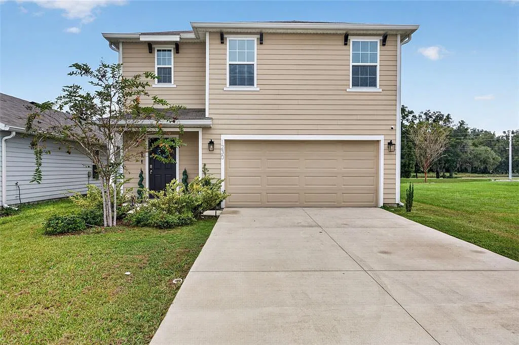 5 bed, 3.0 bath, 2342 sqft, $2,650 — Photo 1