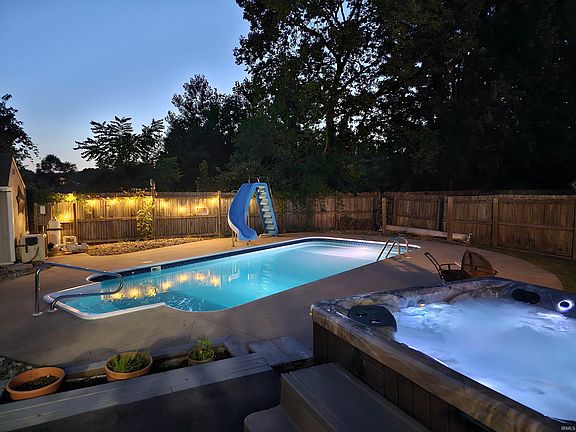 4th image of 3115 Wild Cherry Rdg W