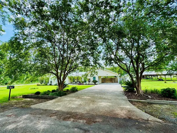 700 West Ave N, Broxton, GA 31519