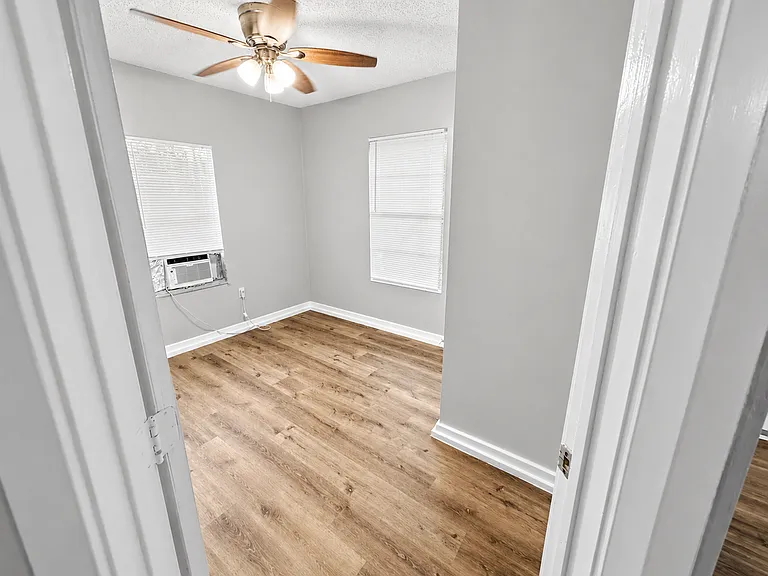 2714 Kavasar Dr — Photo 18