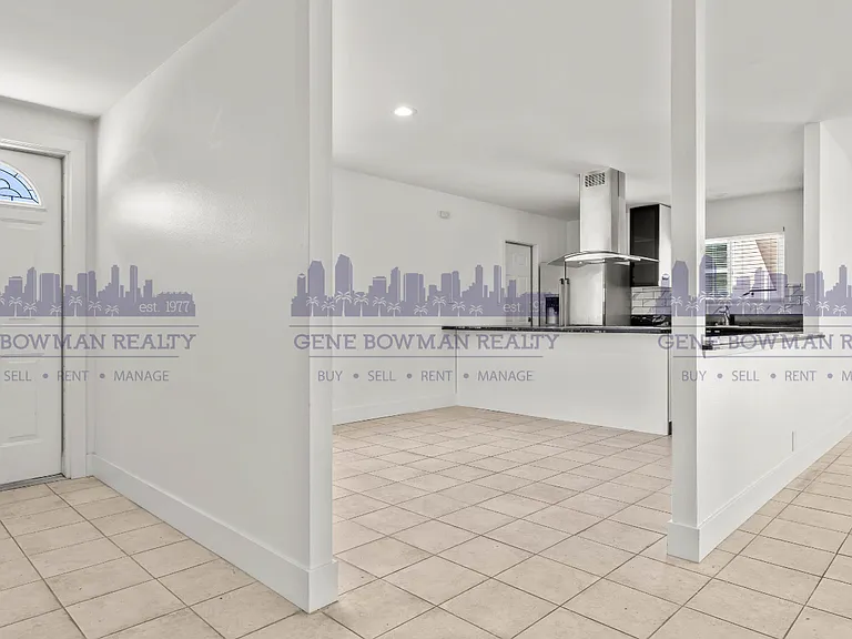 2409 Fleetwood St — Photo 12