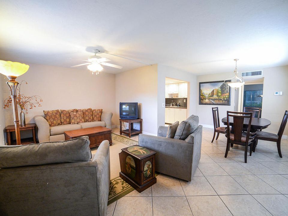 1st image of 55 Burgundy Dr #B