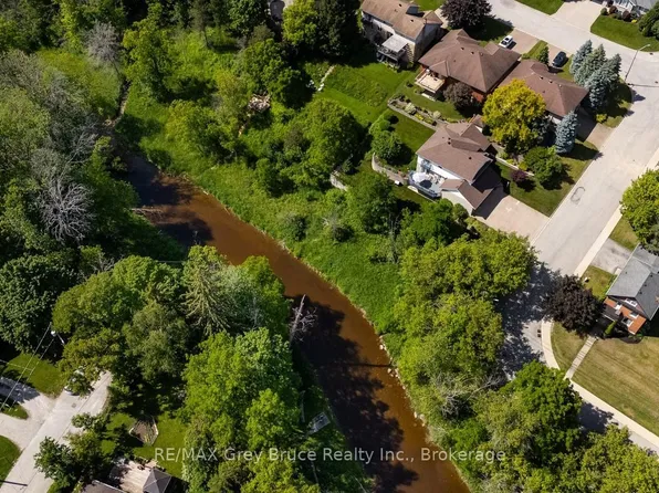 1510 7th Ave W, Owen Sound, ON N4K 6V8