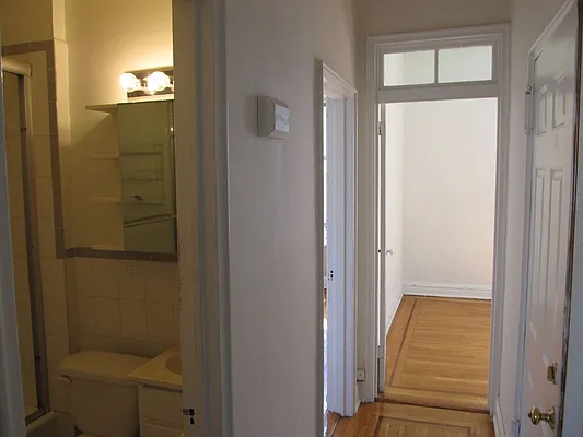 Rented by FlatFinders Realty | media 17