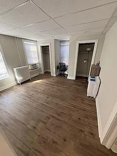 33 W Middle St #202 — Photo 3