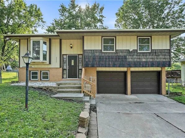 8840 N Holmes St, Kansas City, MO 64155