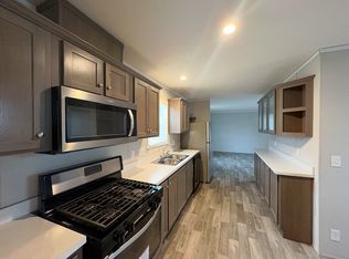 364 Shummard Br, Oxford, MI 48371