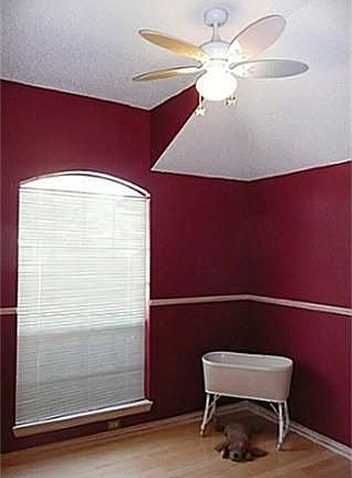 4th image of 931 N Brookside Dr