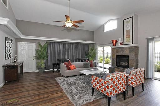 2nd image of 2081 W La Loma Dr APT 137