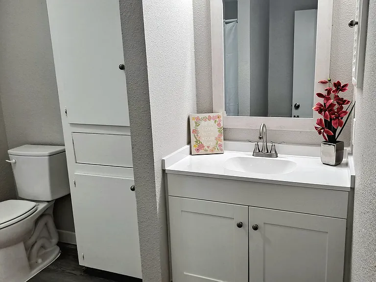 Hidden Park Apartments — Photo 40