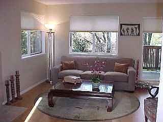 Light & bright living room