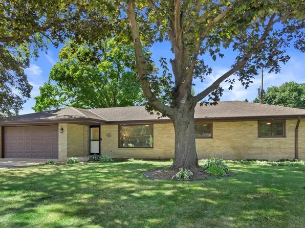 1255 Fairlane AVENUE, Brookfield, WI 53005