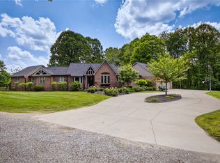 1034 Old Harper Rd, Crescent, PA 15046