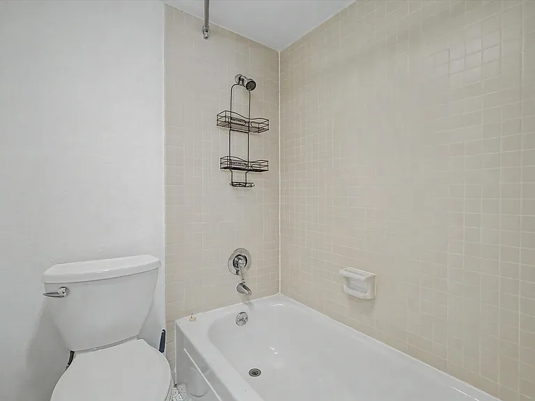 7575 Katy Fwy #4 — Photo 44