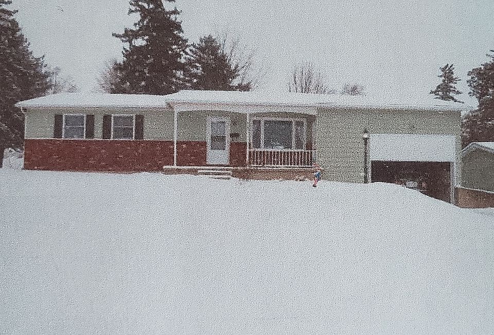 Front View 929 McArthur St