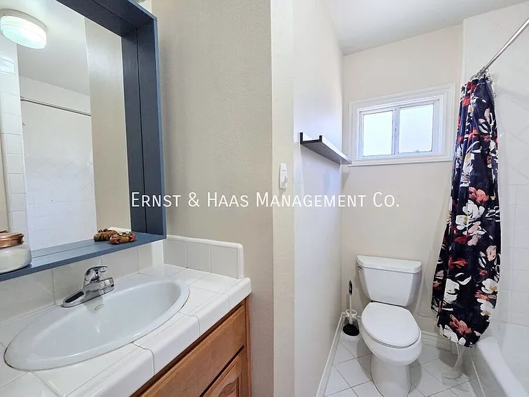 1926 Daisy Ave — Photo 17