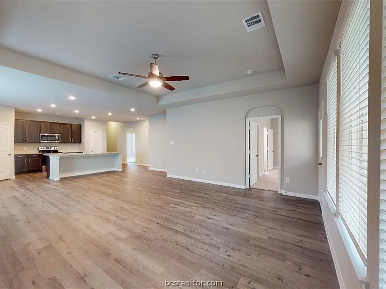 5789 Cerrillos Dr — Photo 9