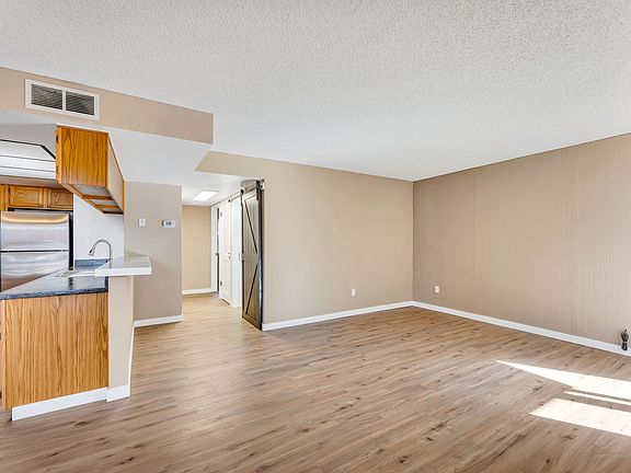 2nd image of 536 Nichols Blvd #1