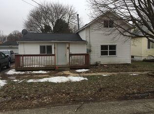 205 S Park Ave, Harvard, IL 60033