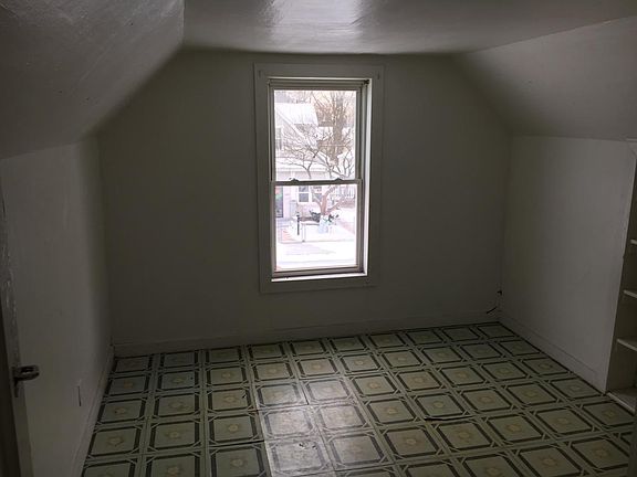 2nd image of 1311 S Arago St