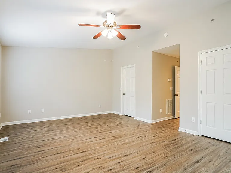 311 Gilman Ln #106 — Photo 12