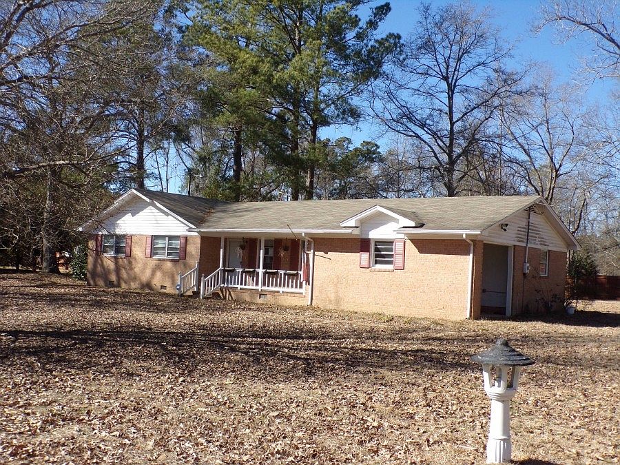 2nd image of 2709 Bullard Ct