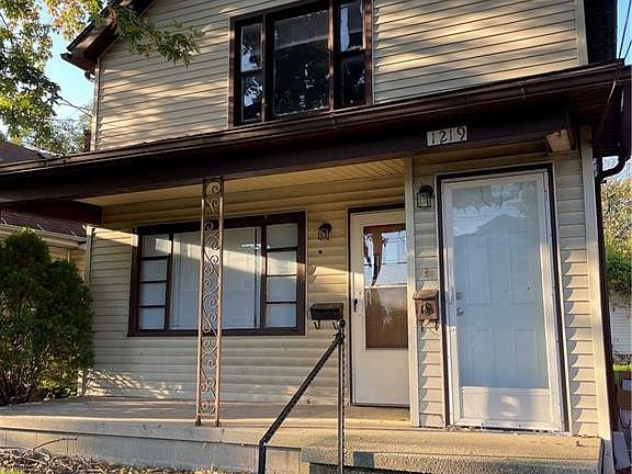 2nd image of 1219 Idaho St