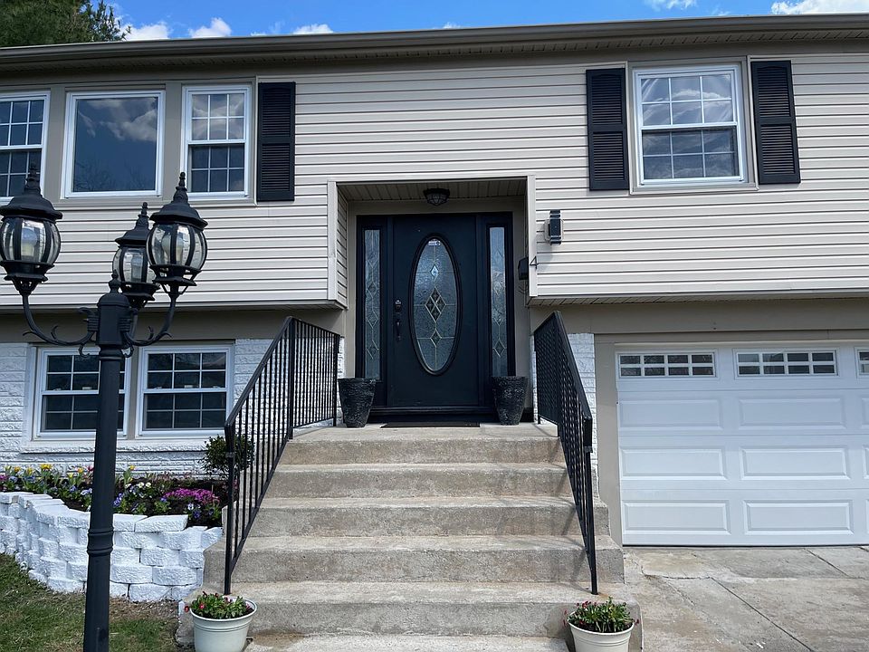 1st image of 4 Hobart Ave