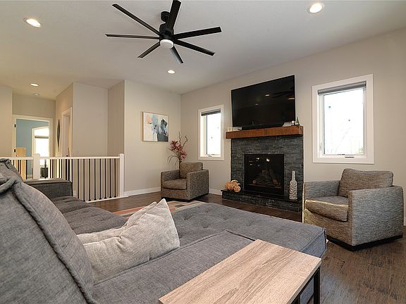 5th image of 3917 Pikeview Dr