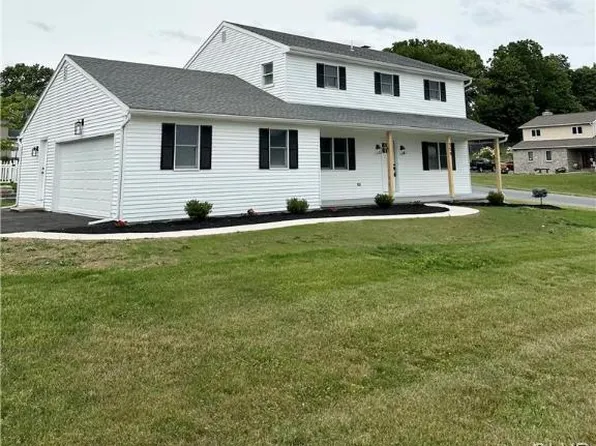 559 Azelea Dr, Northampton, PA 18067