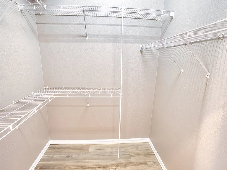 5919 32nd St E — Photo 29