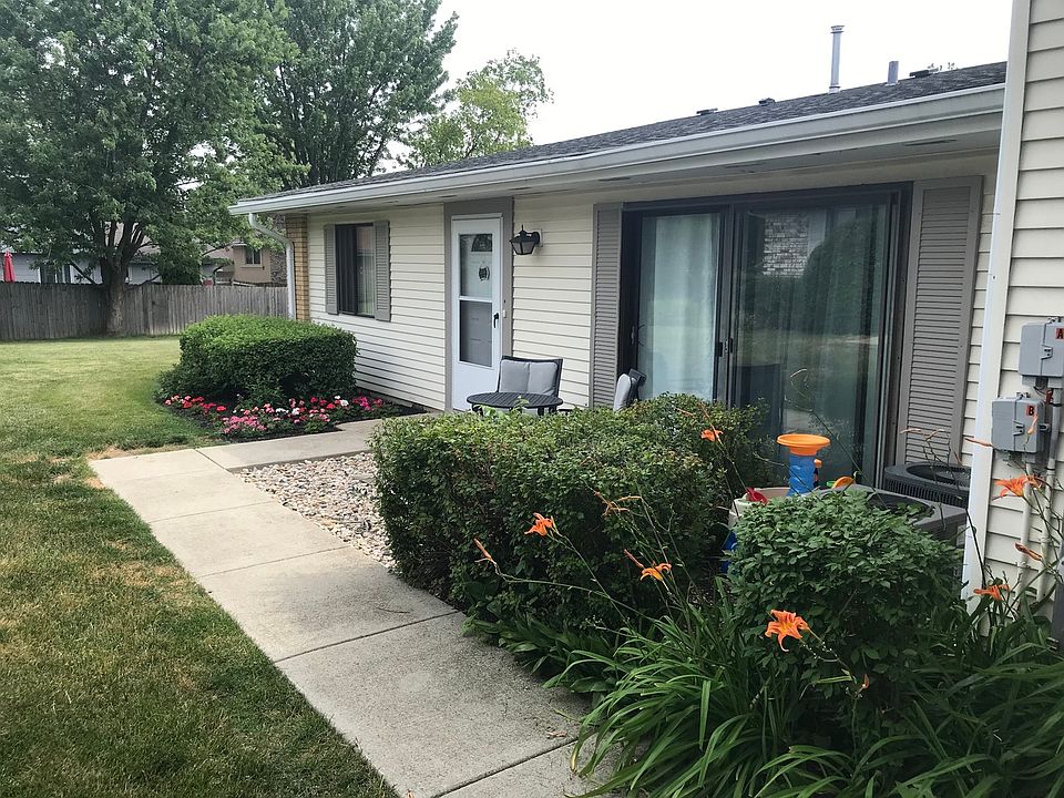 1st image of 143 Brewster Ct APT B