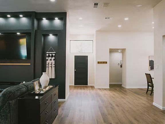 2nd image of 6433 Redpine Rd