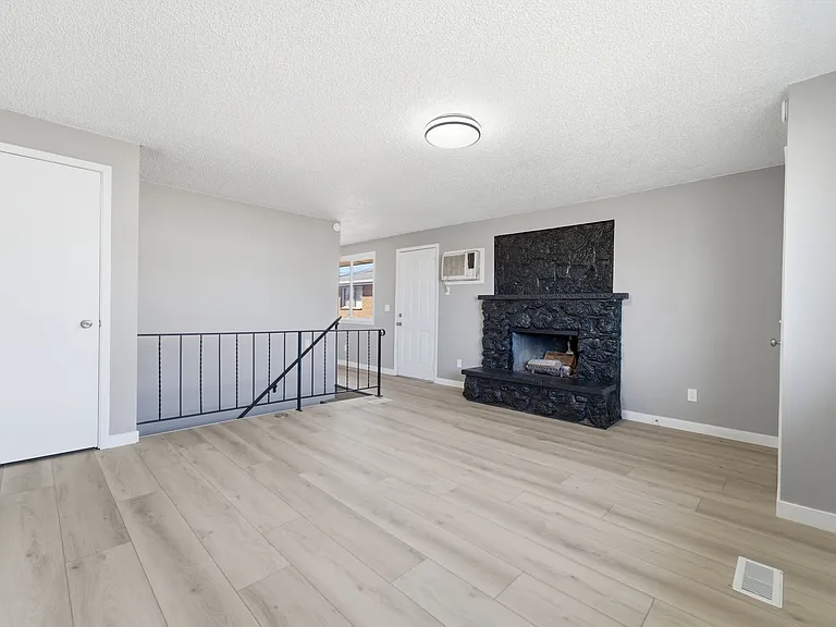 926 E Gordon Ave — Photo 5