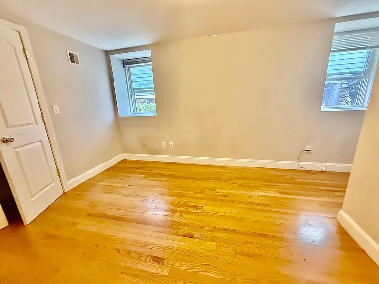 224 Calumet St #1 — Photo 8