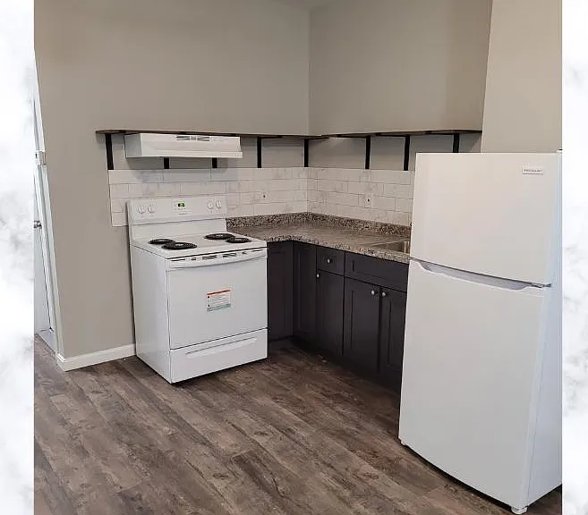 628 N Carrollton Ave — Photo 1