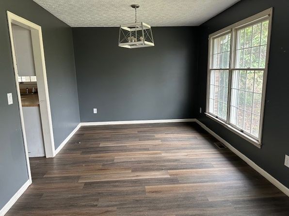 128 Frontier Pl, Princeton, WV 24739