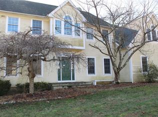 16 Hilltop Rd, Katonah, NY 10536